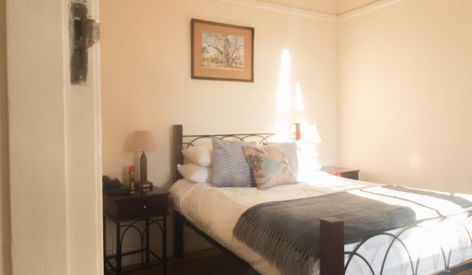 Bulawayo Club Hotel Bagian luar foto